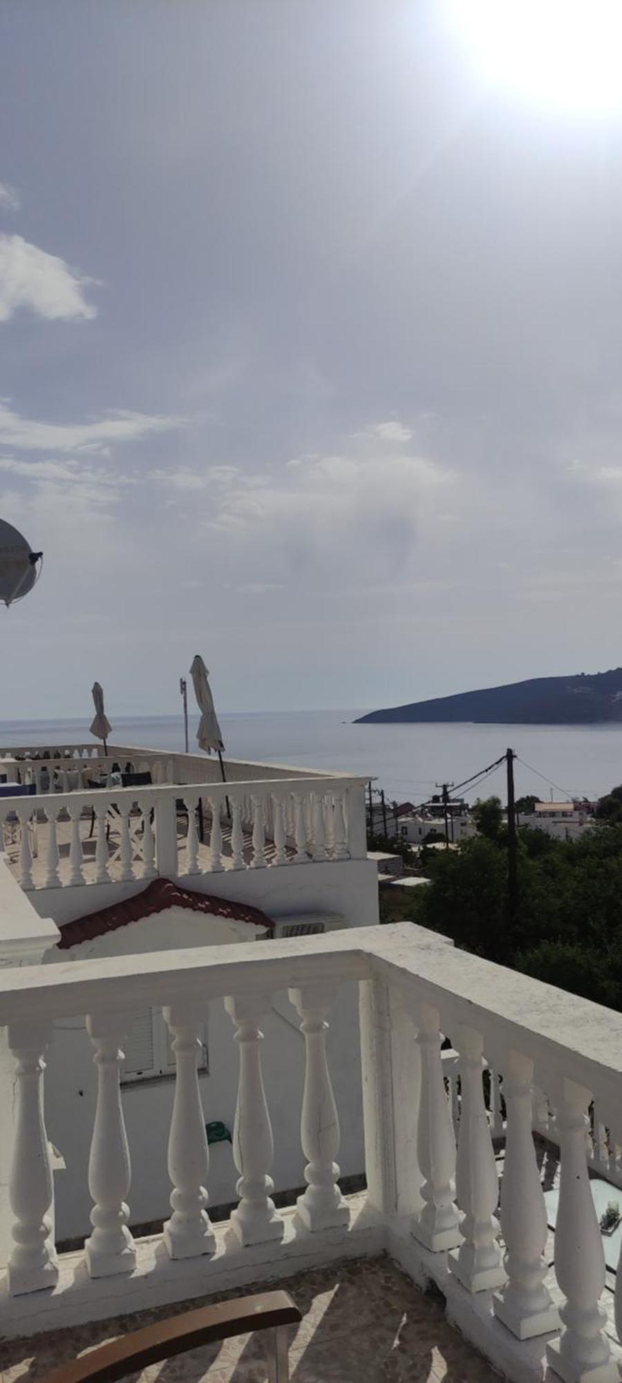 Nikos Studios Livadia  部屋 写真